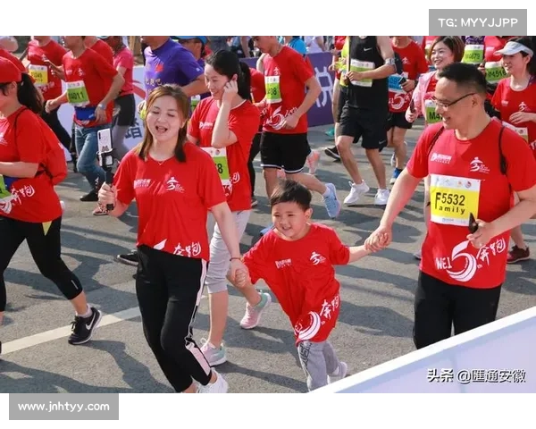 2015年度全球跑步盛世赛事激情荣耀精彩回顾